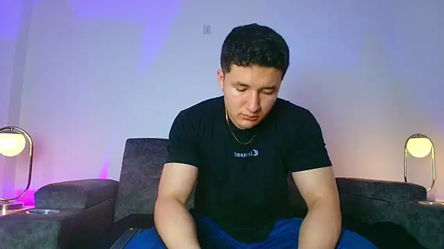 Snapshot of Alexander_Connor chatting on April 24, 2026, 12:07 pm Alexander Connor online show from April 24, 2026, 12:07 pm