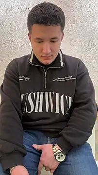 Snapshot of Alexander_Connor chatting on May 11, 2026, 12:11 pm Alexander Connor online show from May 11, 2026, 12:11 pm