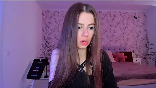 Hot Molly5 online show from June 4, 2026, 9:48 am