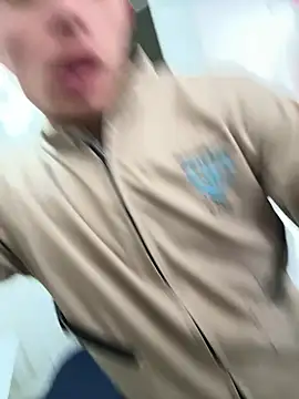 santiObrero online show from April 20, 2026, 4:54 pm