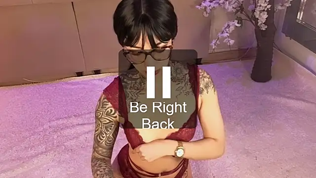 JuneCollins online show from March 26, 2026, 9:20 pm