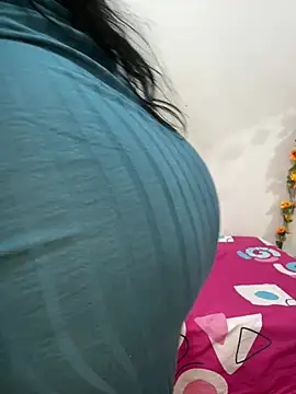 Eva Ferrari online show from August 1, 2026, 6:51 pm