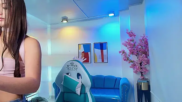 Zoe swan online show from March 19, 2026, 11:14 am