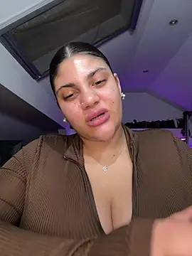 MinaKhalina online show from February 18, 2026, 11:22 pm