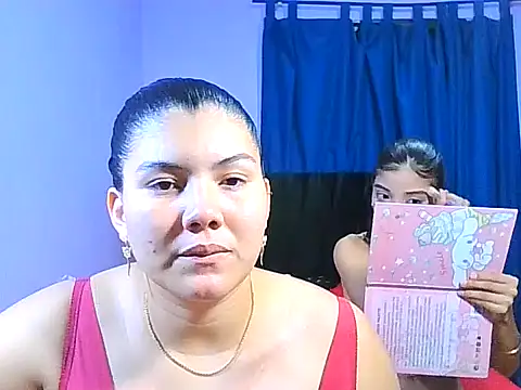 Helena-Paola online show from February 15, 2026, 11:56 pm