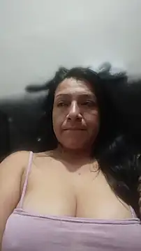 Snapshot of Katysaez chatting on June 17, 2026, 5:10 am Katysaez online show from June 17, 2026, 5:10 am