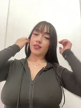 Melody rousse   online show from February 11, 2026, 7:30 pm