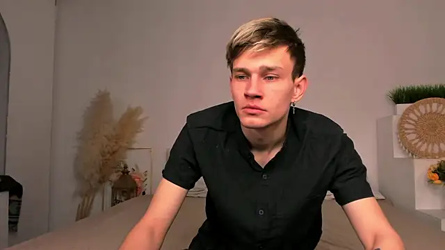 Snapshot of Volan_Starts chatting on February 6, 2026, 4:06 am Volan Starts online show from February 6, 2026, 4:06 am