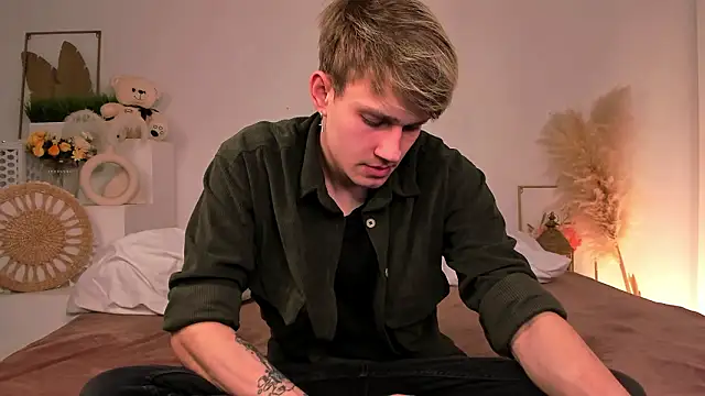 Snapshot of Volan_Starts chatting on February 28, 2026, 12:06 pm Volan Starts online show from February 28, 2026, 12:06 pm