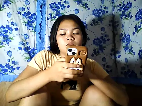 PinaySkinnyJust18 online show from April 9, 2026, 9:20 pm