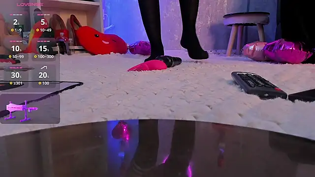 JolieStardust online show from February 13, 2026, 1:51 pm