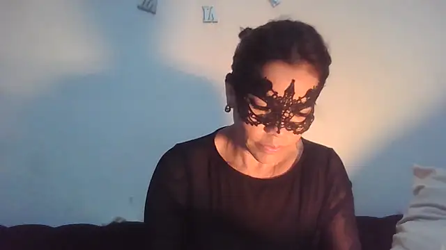 Dolcezzastella online show from February 18, 2026, 7:37 am