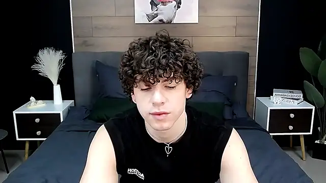 TylerGibson online show from March 18, 2026, 6:38 am