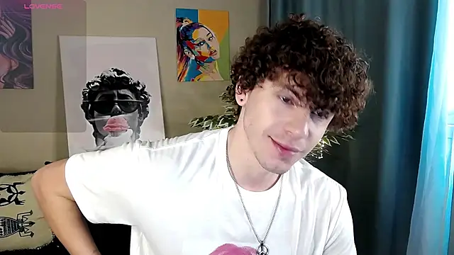 TylerGibson online show from April 21, 2026, 3:24 am