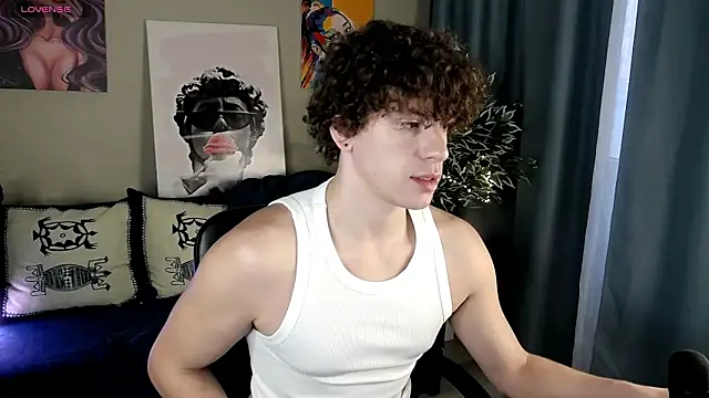 Snapshot of TylerGibson chatting on April 22, 2026, 3:42 am TylerGibson online show from April 22, 2026, 3:42 am
