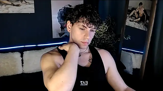 Snapshot of TylerGibson chatting on July 24, 2026, 5:33 pm TylerGibson online show from July 24, 2026, 5:33 pm