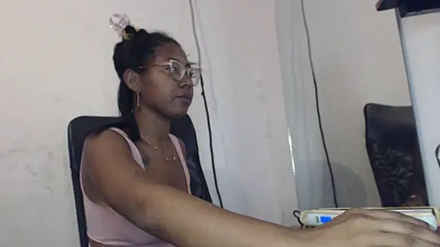 girl sexy27 online show from February 13, 2026, 7:21 pm