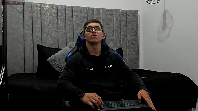 Calvin Hunter online show from March 18, 2026, 1:09 am