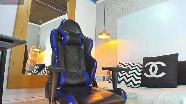 Dusan Grey77 online show from February 20, 2026, 4:09 am