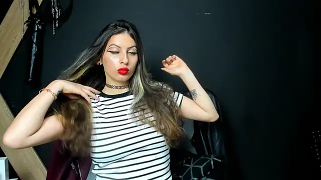 Snapshot of GoddesLeila chatting on May 26, 2026, 4:36 pm GoddesLeila online show from May 26, 2026, 4:36 pm