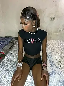 Snapshot of Chocolate_Queenxx03 chatting on July 29, 2026, 10:30 pm Chocolate Queenxx03 online show from July 29, 2026, 10:30 pm