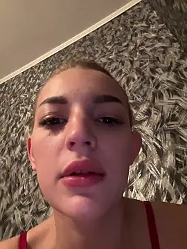 Snapshot of SashaPri chatting on March 9, 2026, 8:35 pm SashaPri online show from March 9, 2026, 8:35 pm