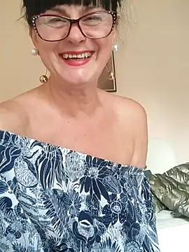 Snapshot of AliceSwan57 chatting on July 18, 2026, 4:00 pm AliceSwan57 online show from July 18, 2026, 4:00 pm