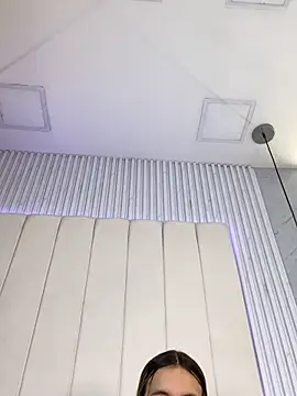 JuliaColemann online show from March 8, 2026, 12:09 pm