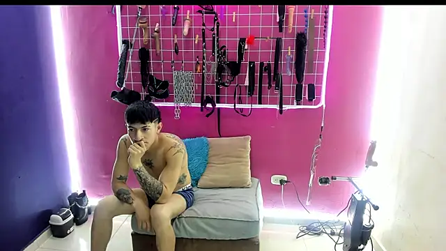 Slave Melany bdsm online show from April 18, 2026, 12:42 pm