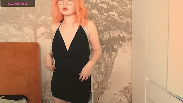 Hiaru Cutie online show from September 9, 2025, 5:29 am