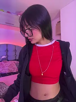  Lucycherry online show from February 25, 2026, 5:06 am