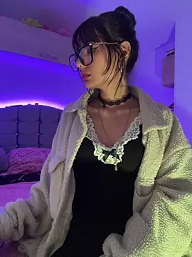 Snapshot of _Lucycherry chatting on May 3, 2026, 6:52 am Lucycherry online show from May 3, 2026, 6:52 am