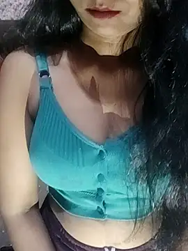 Ayesha Khan1 online show from April 16, 2026, 11:00 am