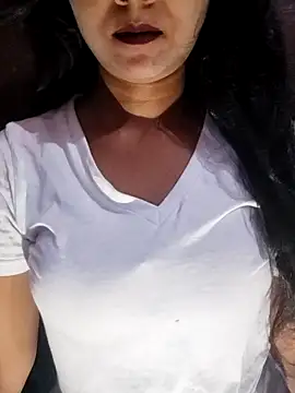 Ayesha Khan1 online show from April 17, 2026, 10:40 am