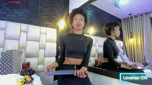 Snapshot of Afrodita_Greenn chatting on February 20, 2026, 3:47 am Afrodita Greenn online show from February 20, 2026, 3:47 am