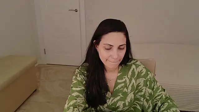 LovelyBeatrice online show from March 26, 2026, 11:16 am