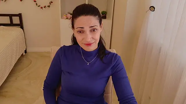 LovelyBeatrice online show from April 19, 2026, 11:09 am