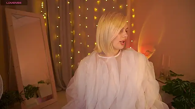 AmeliaWeells online show from January 19, 2026, 5:11 am