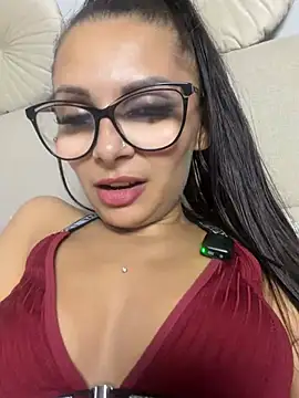 Snapshot of HiddendesireXO01 chatting on June 26, 2026, 7:18 pm HiddendesireXO01 online show from June 26, 2026, 7:18 pm