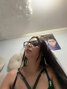 Snapshot of HiddendesireXO01 chatting on July 1, 2026, 7:13 pm HiddendesireXO01 online show from July 1, 2026, 7:13 pm