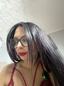 Snapshot of HiddendesireXO01 chatting on July 5, 2026, 6:48 pm HiddendesireXO01 online show from July 5, 2026, 6:48 pm