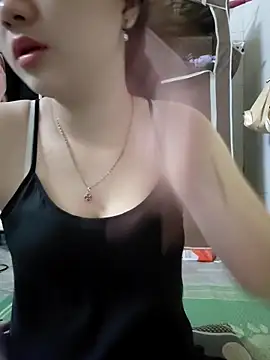 Pinks cool online show from April 12, 2026, 4:12 pm