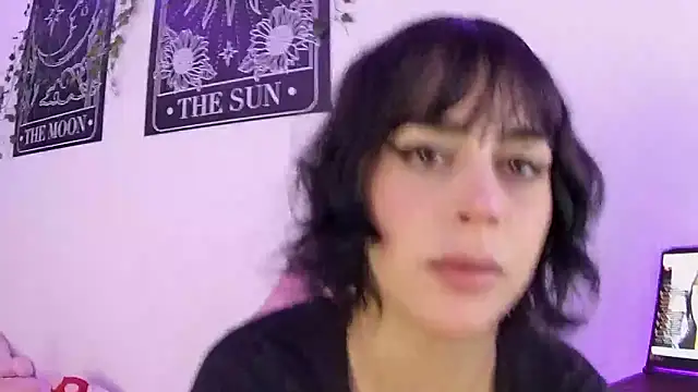 ariane kimiko online show from April 1, 2026, 9:56 pm