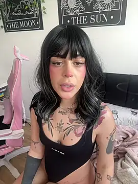 Snapshot of ariane_kimiko chatting on May 26, 2026, 4:47 pm ariane kimiko online show from May 26, 2026, 4:47 pm