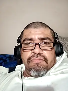FRANHkZ online show from August 8, 2026, 4:36 am