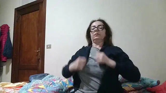 Miasexmilf online show from May 15, 2026, 11:01 pm