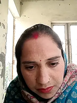 Cute-karisma1234 online show from February 23, 2026, 2:31 am