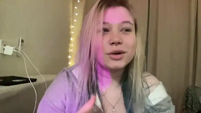 Lulu Di online show from March 12, 2026, 5:30 pm