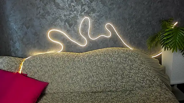 Dream Olivia online show from March 31, 2026, 2:13 am