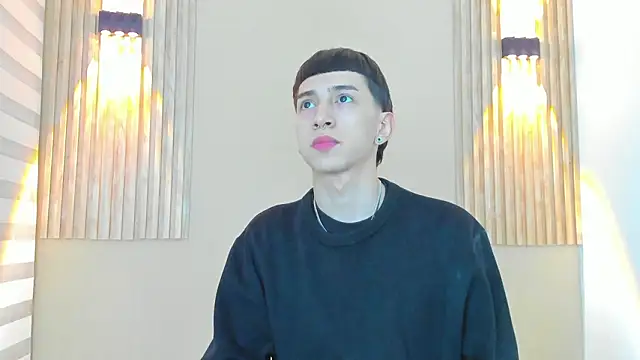 lian cameron online show from February 19, 2026, 3:57 am